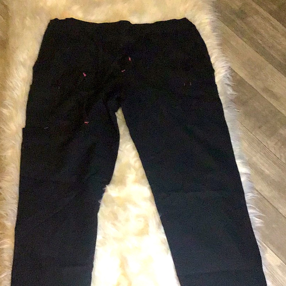 Black Scrubs!🖤